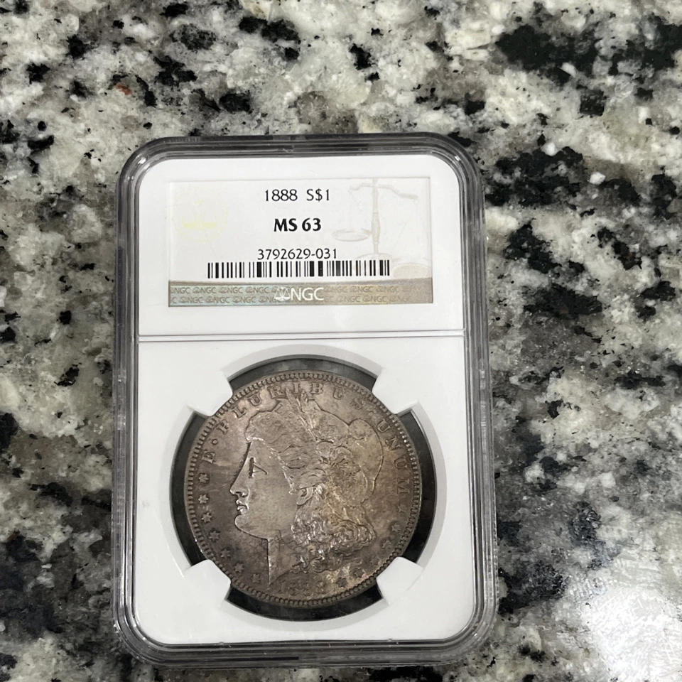 Dólar de plata Morgan 1888, NGC MS 63 ¡Buen tono!