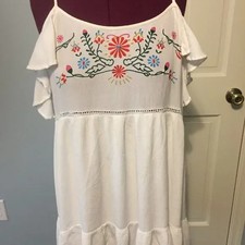 R N B WOMAN'S SIZE 2X WHITE COLD SHOULDER DRESS EMBROIDERED FLOWERS PLUS SIZE