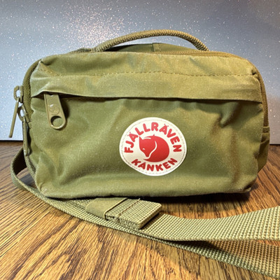 Fjällräven Kanken Small Green Crossbody Bag with Inner Pockets Adjustable Strap