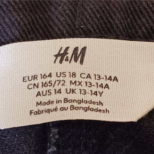 H&M Skirt Girls Size 18 Black Denim Mini Cut-Off Straight Cargo Pockets Cotton - Picture 7 of 9