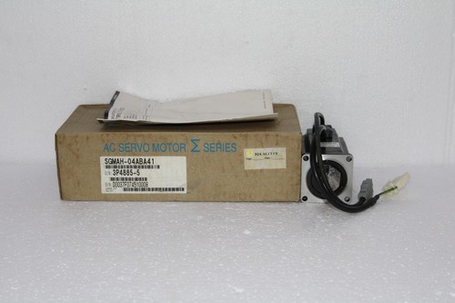 YASKAWA SGMAH-04ABA41 AC Servo Motor - Picture 5 of 6