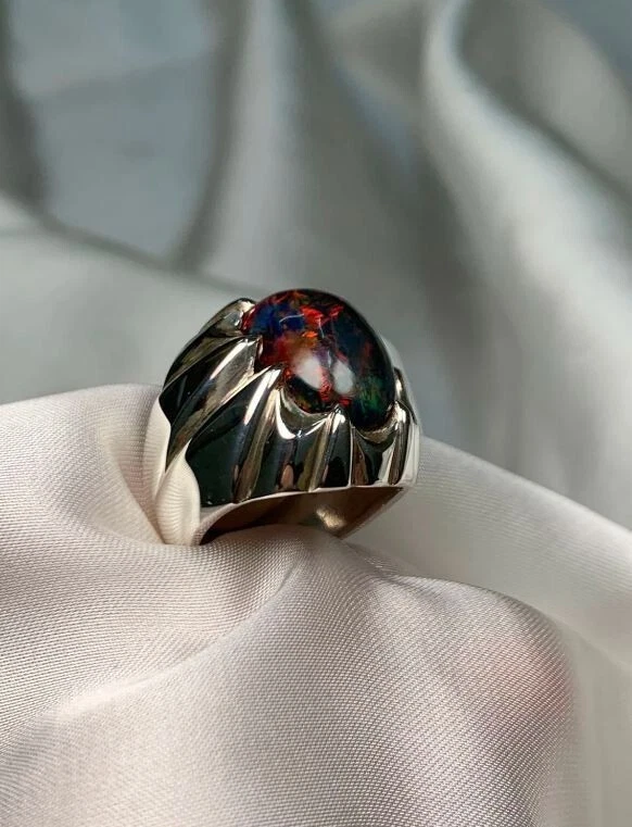 Anello da uomo in argento sterling 925 con opale di fuoco nero naturale con... - Immagine 2 di 4