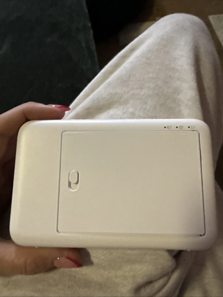 Cámara de impresión instantánea Kodak Step con sensor de imagen de 10 MP y tecnología Zink, blanca Foto 3 de 4