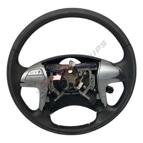 Toyota Hilux Invincible Lederlenkrad & Bedientasten 2011-2015