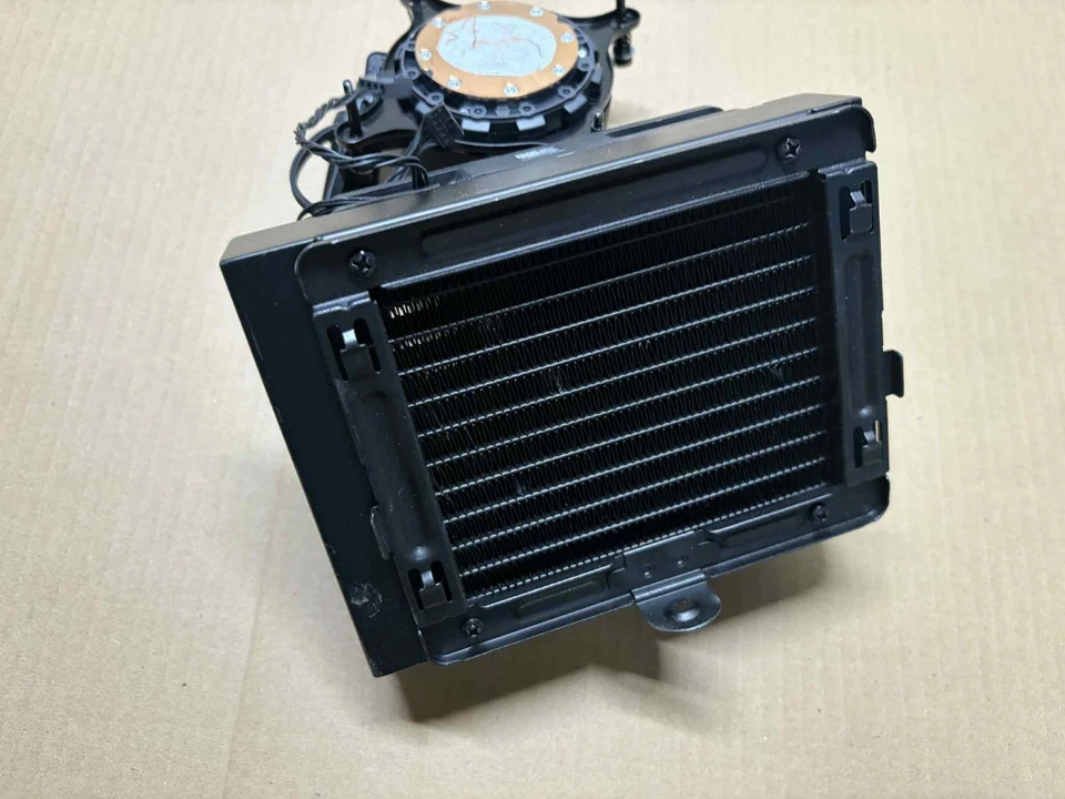 OEM Dell Alienware Aurora R13 R14 Enfriador de CPU Líquido con Tornillos Soporte de Ventilador 69XJW Foto 2 de 4