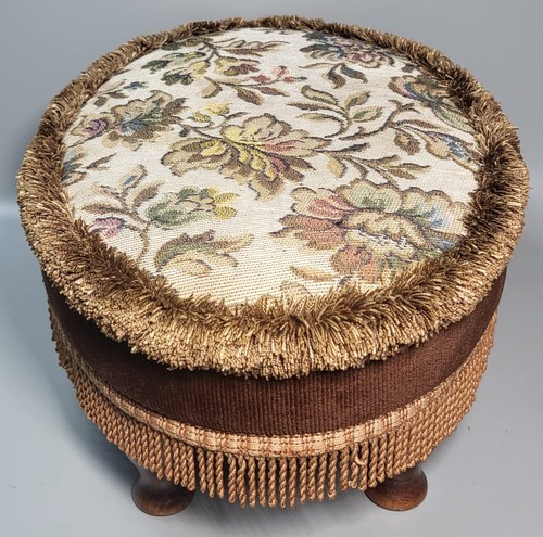 Vintage Oval Footstool Foot Rest with Floral Tapestry Design & Solid Wooden Legs - Picture 7 of 24