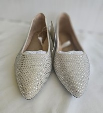 Ladies, A New Day Sparkle Beige Flats Sz 5 1/2 NWT
