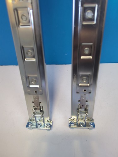 (One Pair) GIGABYTE 25HB2-3A0202-K0R 1U RACKMOUNT RAIL KIT - - Picture 3 of 6