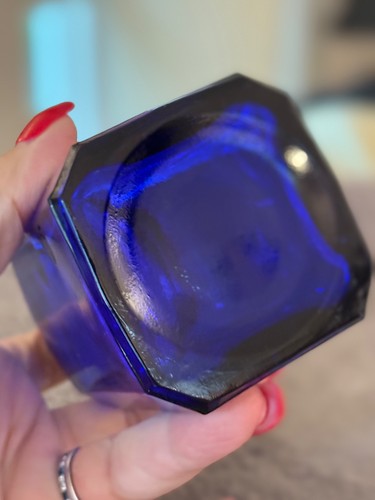 Vintage Cobalt Blue Glass Salt Shaker Square with Aluminum Lid Embossed - Picture 5 of 8