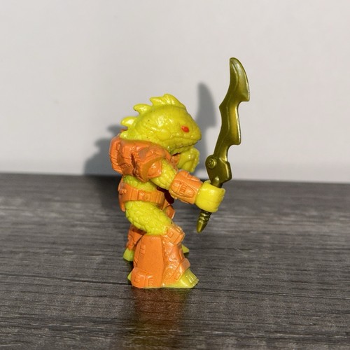Takara Hasbro Battle Beasts Icky Iguana #29 Figure Weapon Wood Rub - Picture 5 of 9