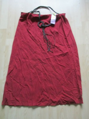 red maxi skirt uk