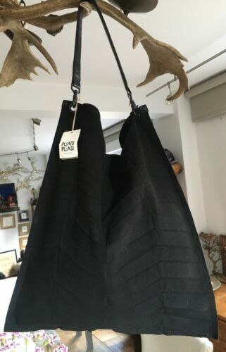 Issey Miyake Homme Plisse Pleats Flat Messenger Bag Black | eBay Issey Miyake Homme Plisse Pleats Flat Messenger Bag Black | eBay