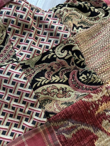 Large 55” Tapestry Christmas Tree Skirt Brocade Velvet Taffeta Patch Quilted - Picture 3 of 6