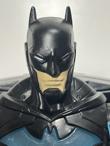 Batman Bat-Tech 12" Actionfigur mit sich ausdehnenden Flügeln - Lichter & Sounds FUNKTIONIERT - Bild 8 von 8