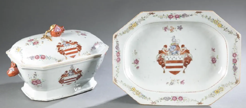 Chinese Export Armorial Tureen - Picture 2 of 11