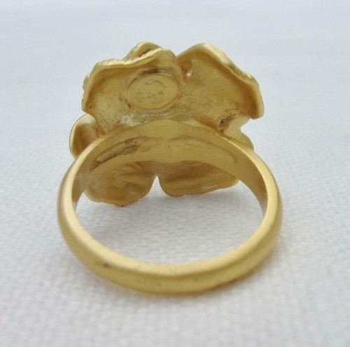 Anillo Premier Designs 'In Bloom' tono dorado mate con detalles de cristal talla 9,25 - Imagen 4 de 7