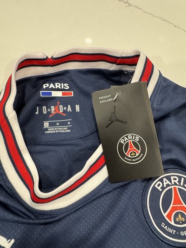 Ultra Rare Lionel Messi Rainbow PSG Nike “L” Jersey Framed In jersey Box w/ Coa - Picture 7 of 15