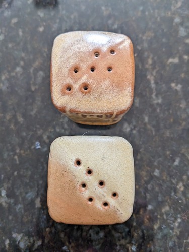 Vintage Frankoma Mayan Aztec Design Salt & Pepper Shakers Desert Gold w/Stoppers - Picture 5 of 6