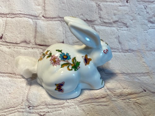 Trina Bunny Rabbit Ceramic Art Cotton Ball Dispenser Flowers Butterflies Taiwan - Picture 9 of 9