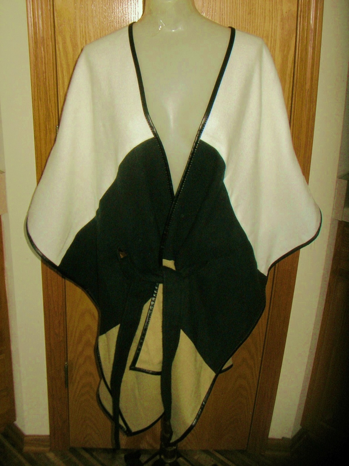 Picture 2 of 8