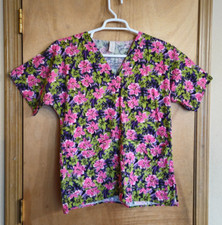 Floral Scrub Top Short Sleeve Measurements Given