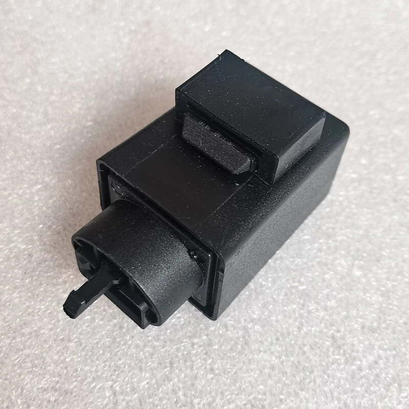 Turn Signal Flasher Relay For Honda RVF750R 94 ST1100 Super Hawk VTR1000F 91-05 - Image 2 of 4