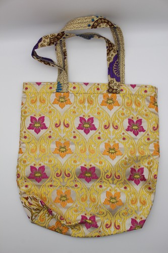 Embroidered Purse/Bag with Flowers - Picture 3 of 9