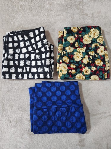 LulaRoe Cassie Skirt - Size Small - Brand New - Picture 1 of 22