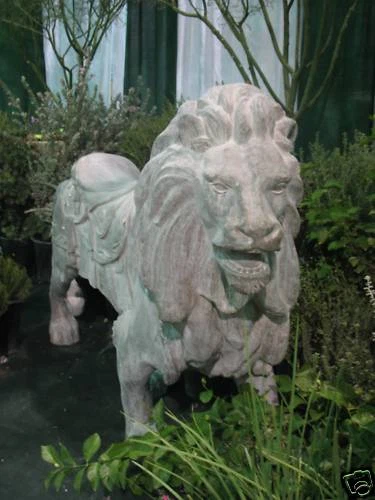 4 1/2 ft Fiberglass CAROUSEL LION outdoor garden statue - Image 2 of 2
