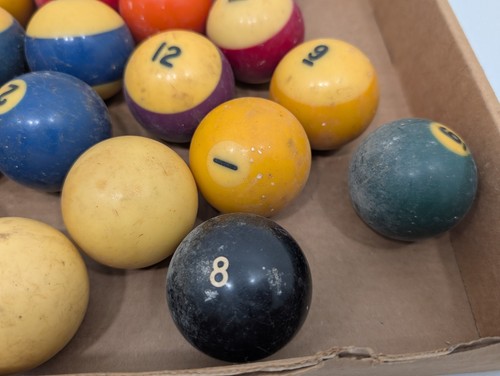 Vintage Bakelite Pool Balls Billiards Ball Mixed Lot 30 Total Antique - Afbeelding 7 van 13