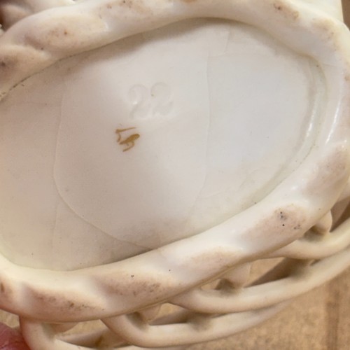 3 Miniature Open Weave Porcelain Baskets Trinket dishes w Painted Flowers Gilt - Picture 8 of 10