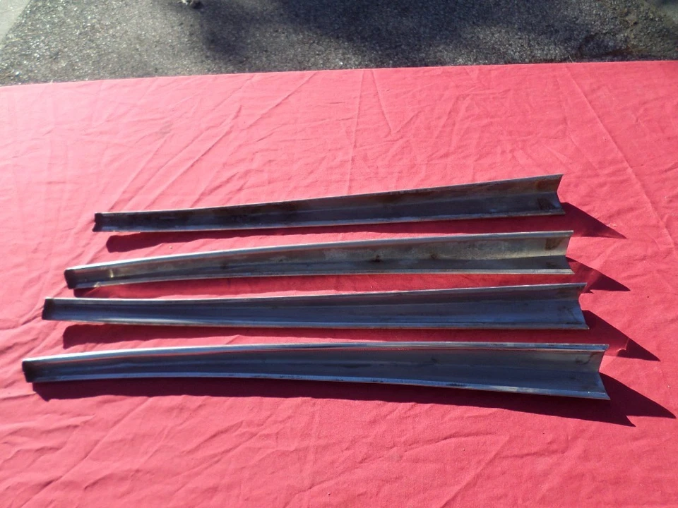 1959 Chevrolet Impala Bel Air Biscayne used pair of Trunk Moldings Foto 4 de 4