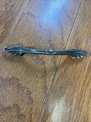 35 Vintage Ajax 989 US Pat # Furniture Pulls Crown 👑 Design French Provincial - Picture 2 of 9