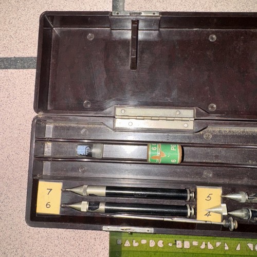 VINTAGE WRICO DRAFTING LETTERING GUIDE SET WITH PENS Bakelite Box - Picture 7 of 9