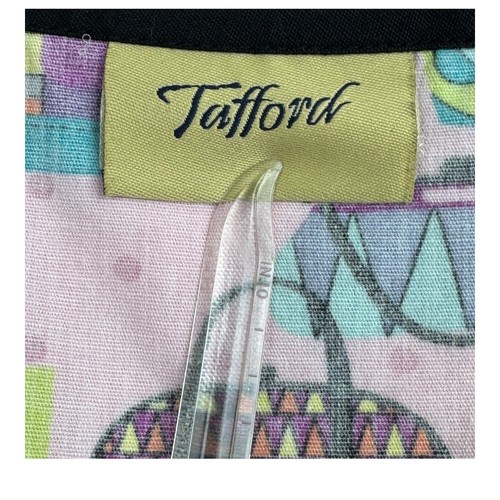 Tafford Scrub Top Size Small Pink With Purse Pattern Has Pockets A64 - Picture 4 of 5