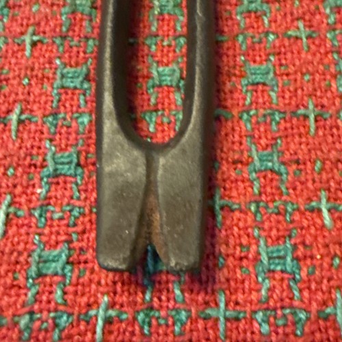 Martillo antiguo pequeño para tapicería de cuero - Imagen 2 de 16