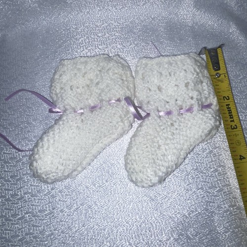 Handmade Crochet/Knit White and Purple Ribbon Baby Booties Baby Girl - Picture 3 of 4
