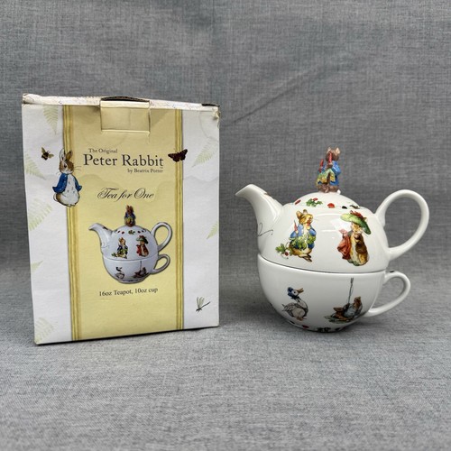 Peter Rabbit Tea for One Teapot & Cup Beatrix Potter Barnes & Noble Cardew 2010 - Picture 1 of 19