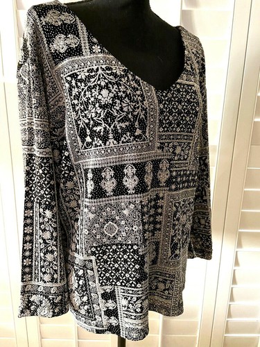 J.B.S. LTD. BLOUSE SIZE 3X BLACK/SILVER SPARKLE FLORAL/PAISLEY PRINT MADE IN USA - Picture 3 of 6