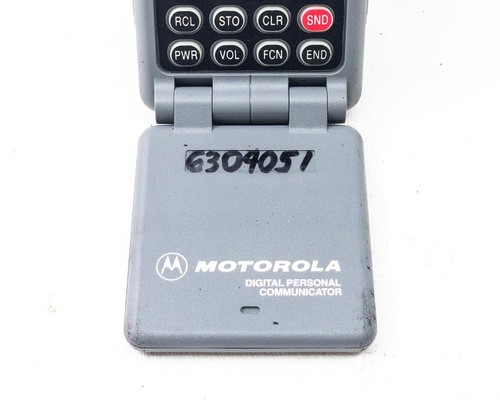 Motorola F09HLD8415 Vintage 90's Brick Phone / Flip Cell DPC550 Series - As Is - Picture 6 of 12
