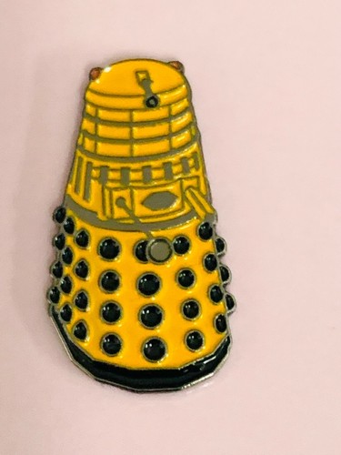 NOVELTY LAPEL PIN BADGES Star Wars Family Guy Super Hero Simpsons Dr Who Minions - Picture 43 of 85