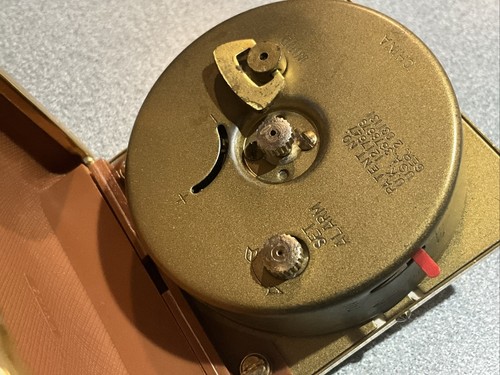 Vtg Seth Thomas Travel Alarm Clock FOR PARTS REPAIR - Picture 2 of 3