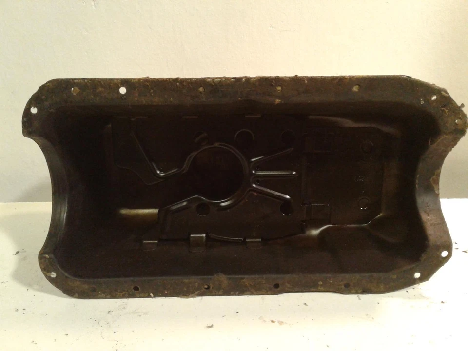 Used Engine Oil Pan fits: 1994 Ford Taurus 6-183 3.0L w/o SHO w/o low oil sensor Foto 3 de 4