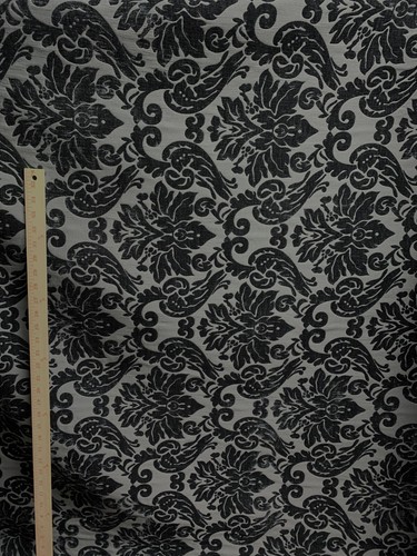 TELA BROCADO TAPICERÍA CHENILLA DAMASCO GRIS OSCURO (54 pulg.) Vendido por yarda - Imagen 4 de 5