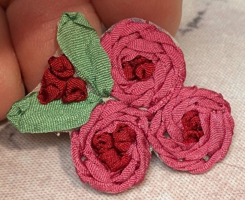 vintage ribbonwork holiday 1.75x1.25" flower applique hand made 1pc France - Picture 1 of 5