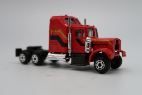Camión de transporte Zee Toys Hong Kong California semi 3” años 80 capucha larga Peterbilt de colección - Imagen 4 de 8
