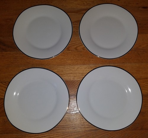 Juego de 4 platos de ensalada Pottery Barn redondeados blancos estilo libre con banda dorada de 8,5" - Imagen 3 de 7