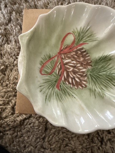 Hand Painted Holiday Pinecone, Artist Signed Shell Shaped Porcelain Dish Vintage - Picture 5 of 6