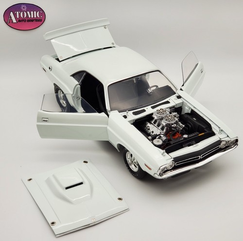 1971 HEMI CHALLENGER  PRO STOCK  1:18  ALL  WHITE  EDITION  1 OF 120   IN-STOCK - Picture 2 of 7