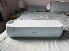 Cricut Explore 3 Die Cutting Machine - 2008337 (Never Used,Mats,Cords included)